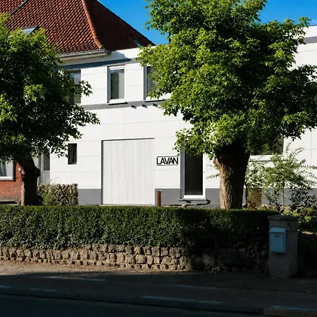 Lavan Hotel