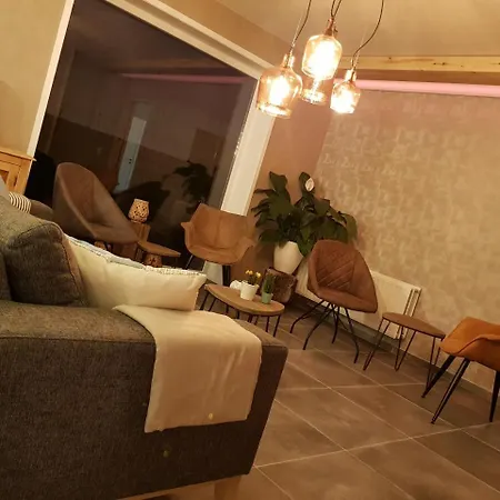 Lavan Hotel