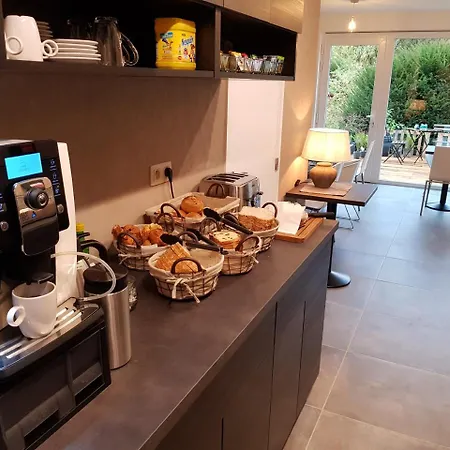 Lavan Hotel 3*
